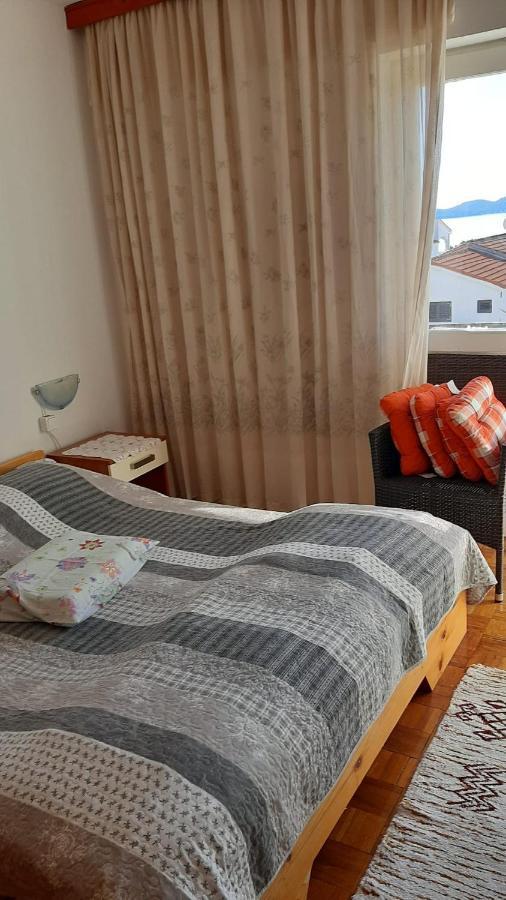 Janice L Pakoštane Pokoj fotografie