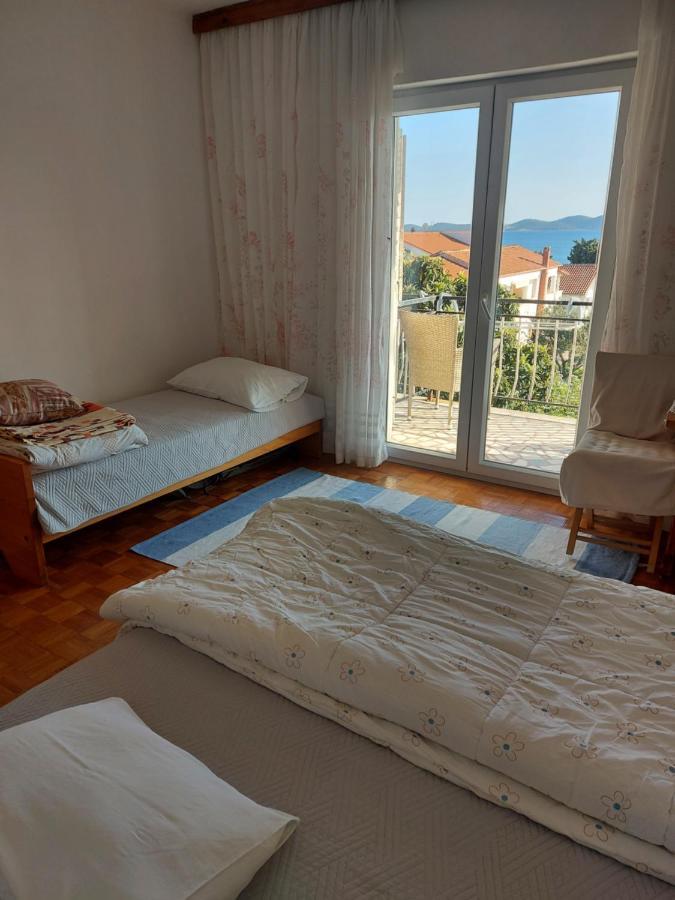 Janice L Pakoštane Pokoj fotografie